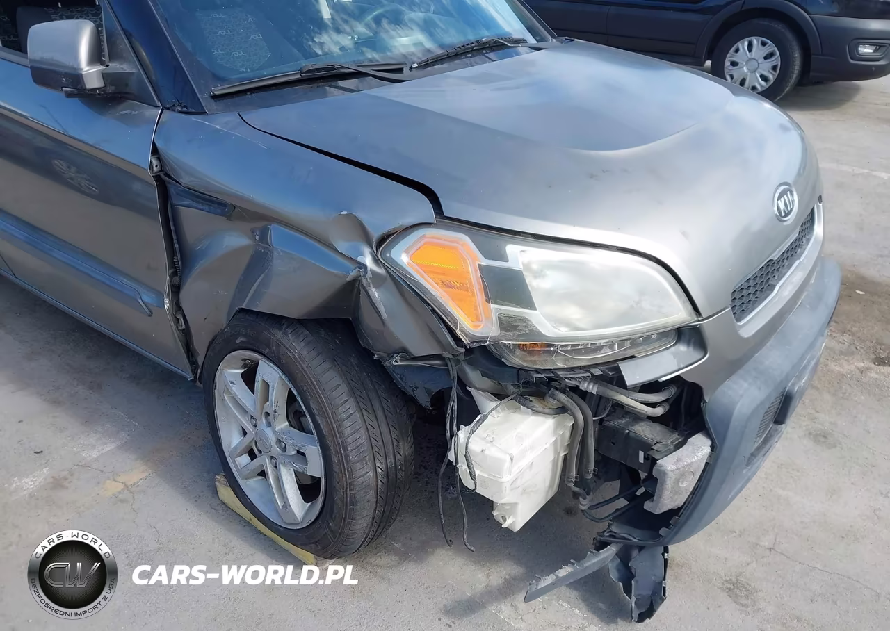 2010 Kia Soul + VIN:KNDJT2A25A7146331 - 6