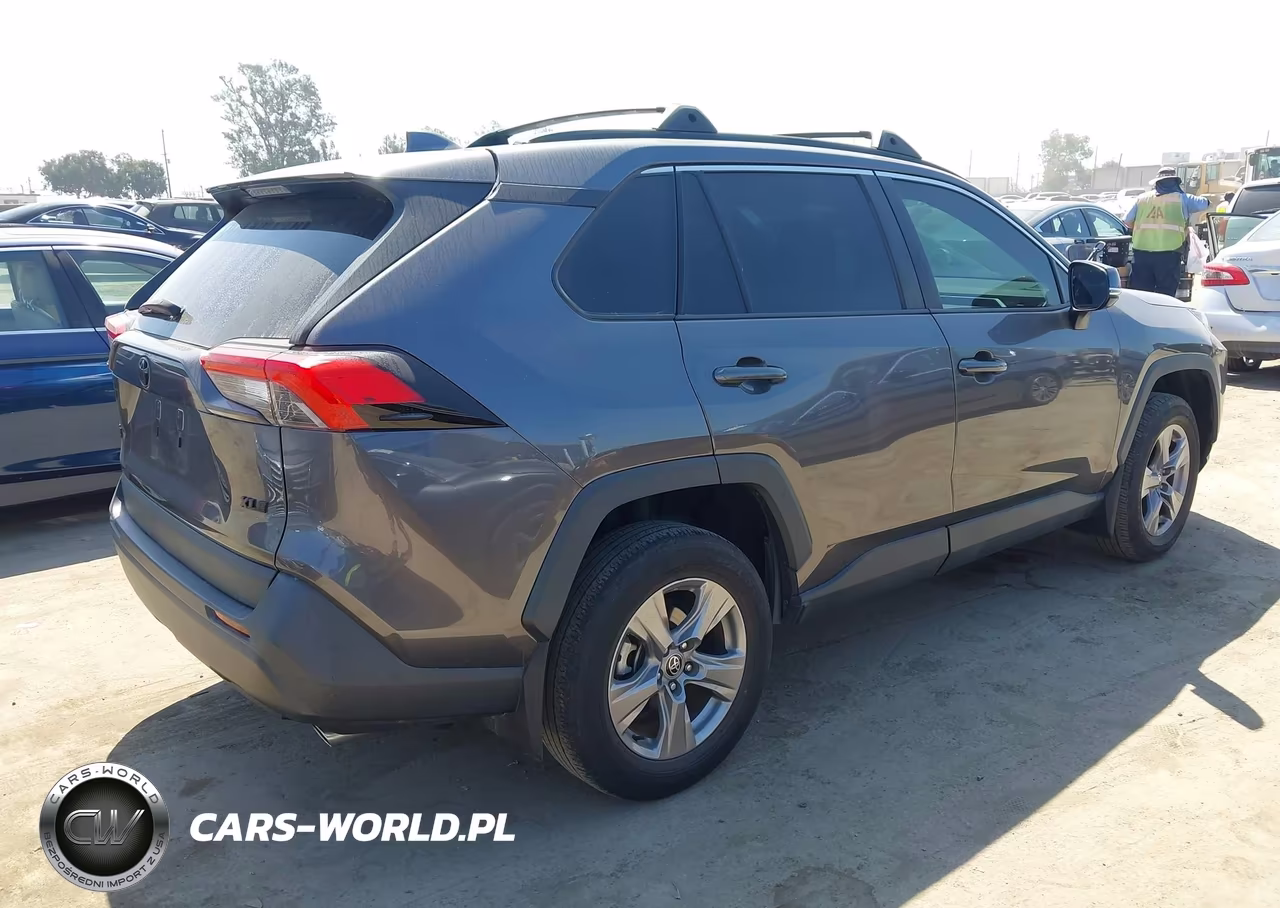 2022 Toyota Rav4 Xle VIN:2T3W1RFV1NC184920 - 4