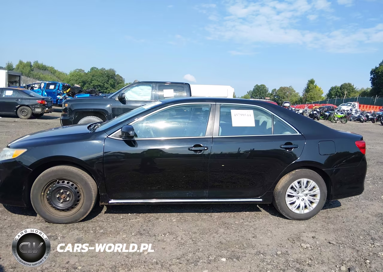 2014 Toyota Camry Le VIN:4T4BF1FK1ER394356 - 14