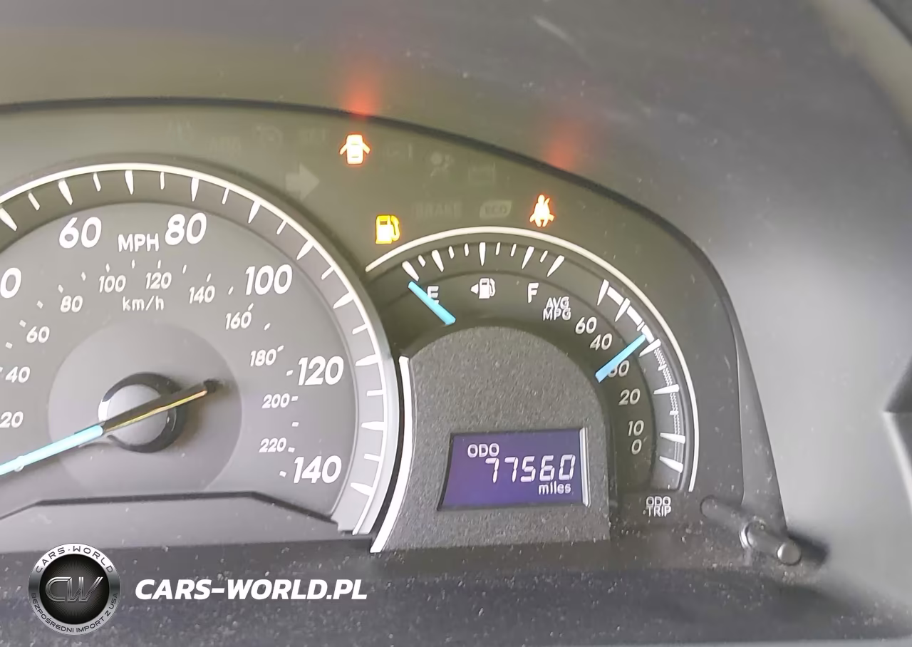 2014 Toyota Camry Le VIN:4T4BF1FK1ER394356 - 15