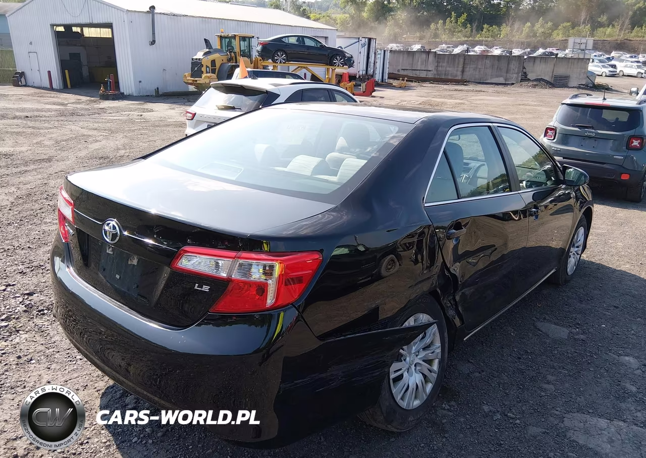 2014 Toyota Camry Le VIN:4T4BF1FK1ER394356 - 4