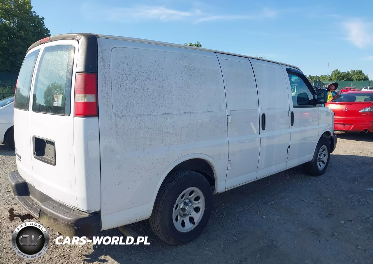2011 Chevrolet Express 1500 Work Van VIN:1GCSGAF40B1123623 - 4