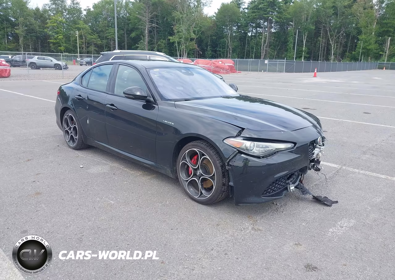 2023 Alfa Romeo Giulia Veloce Awd