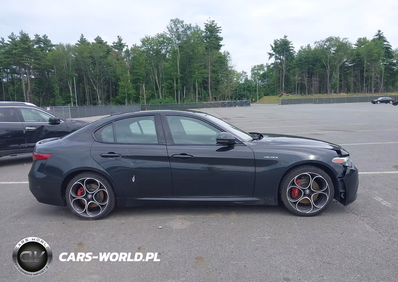 2023 Alfa Romeo Giulia Veloce Awd VIN:ZARFANBNXP7671082 - 13