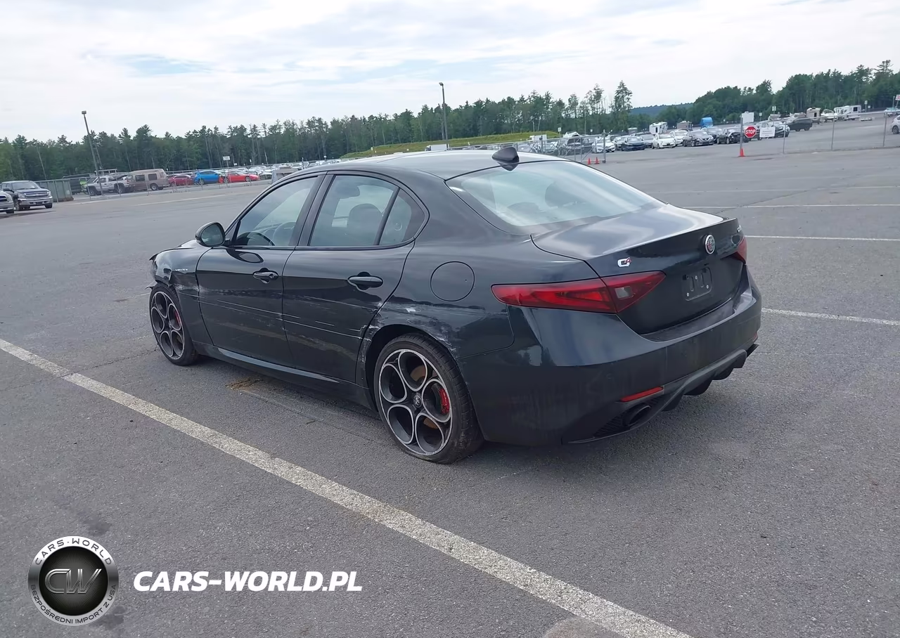 2023 Alfa Romeo Giulia Veloce Awd VIN:ZARFANBNXP7671082 - 3