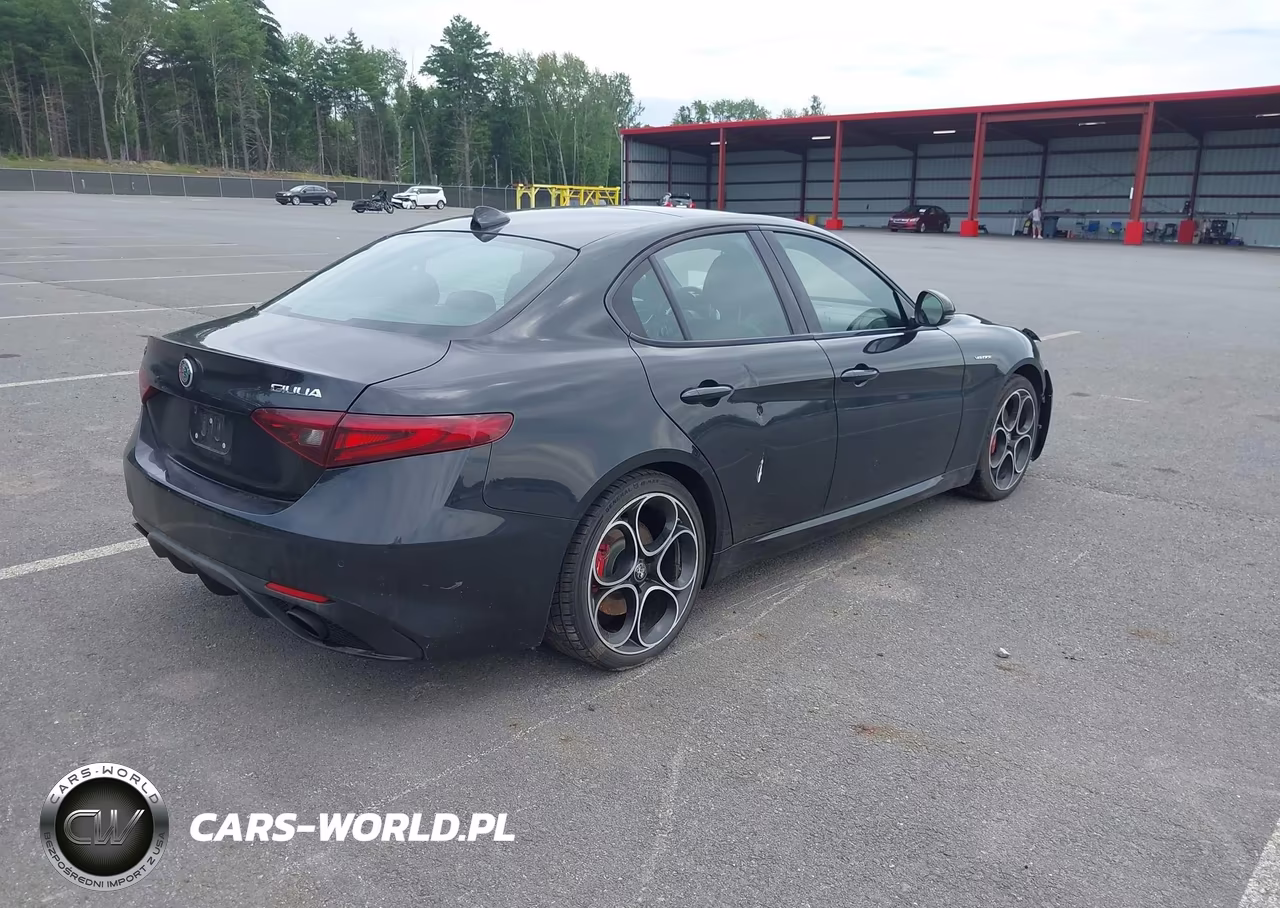 2023 Alfa Romeo Giulia Veloce Awd VIN:ZARFANBNXP7671082 - 4