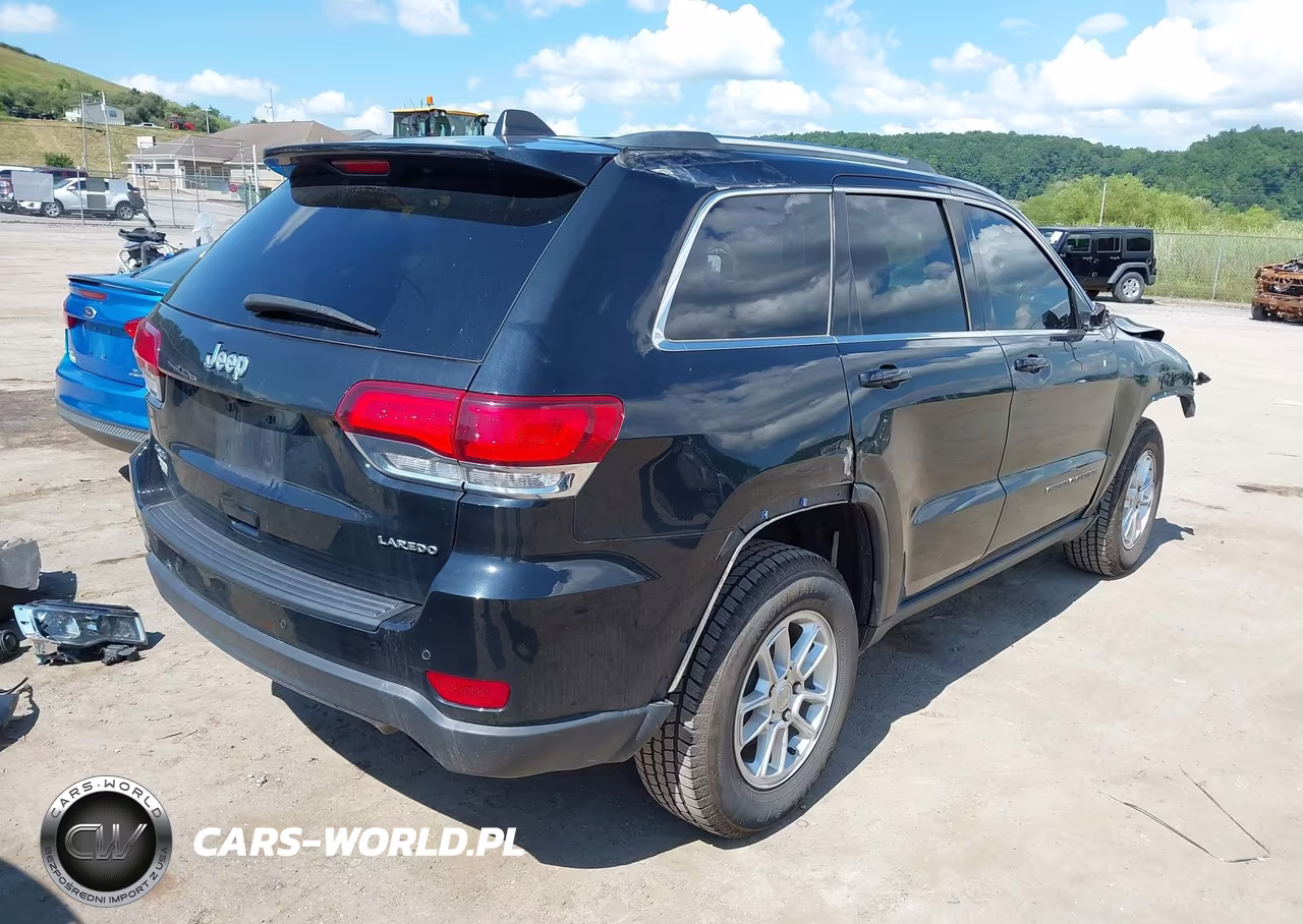2020 Jeep Grand Cherokee Laredo E 4X4 VIN:1C4RJFAG3LC371742 - 4