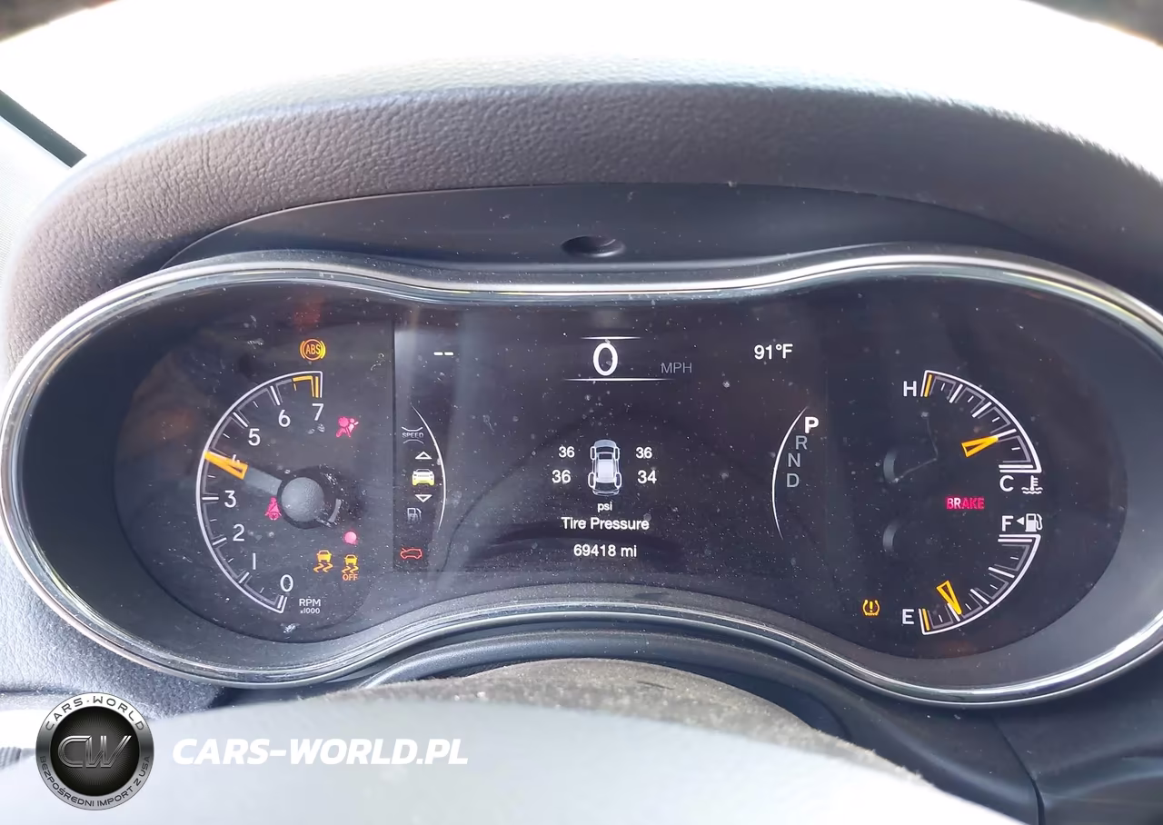 2020 Jeep Grand Cherokee Laredo E 4X4 VIN:1C4RJFAG3LC371742 - 7