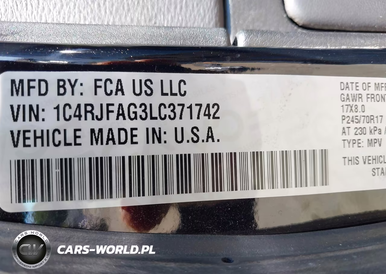 2020 Jeep Grand Cherokee Laredo E 4X4 VIN:1C4RJFAG3LC371742 - 9