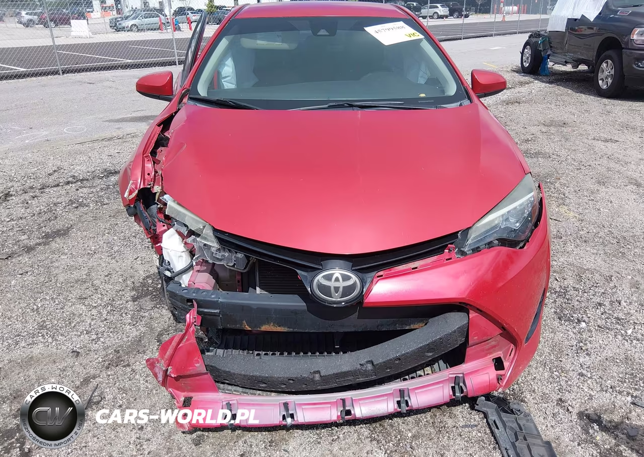 2017 Toyota Corolla Le VIN:5YFBURHE9HP710081 - 12