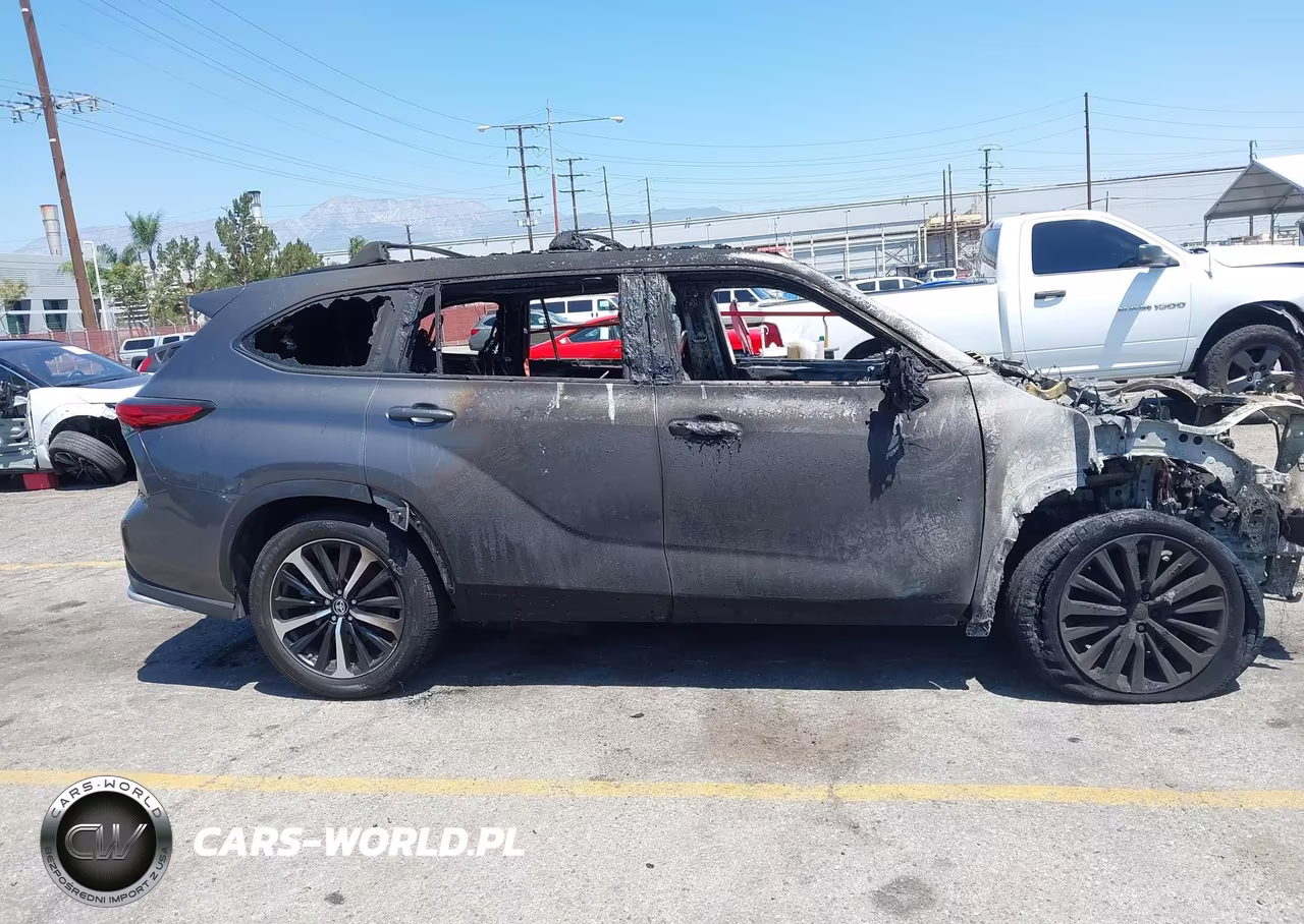 2022 Toyota Highlander Xse VIN:5TDJZRAH7NS090142 - 13