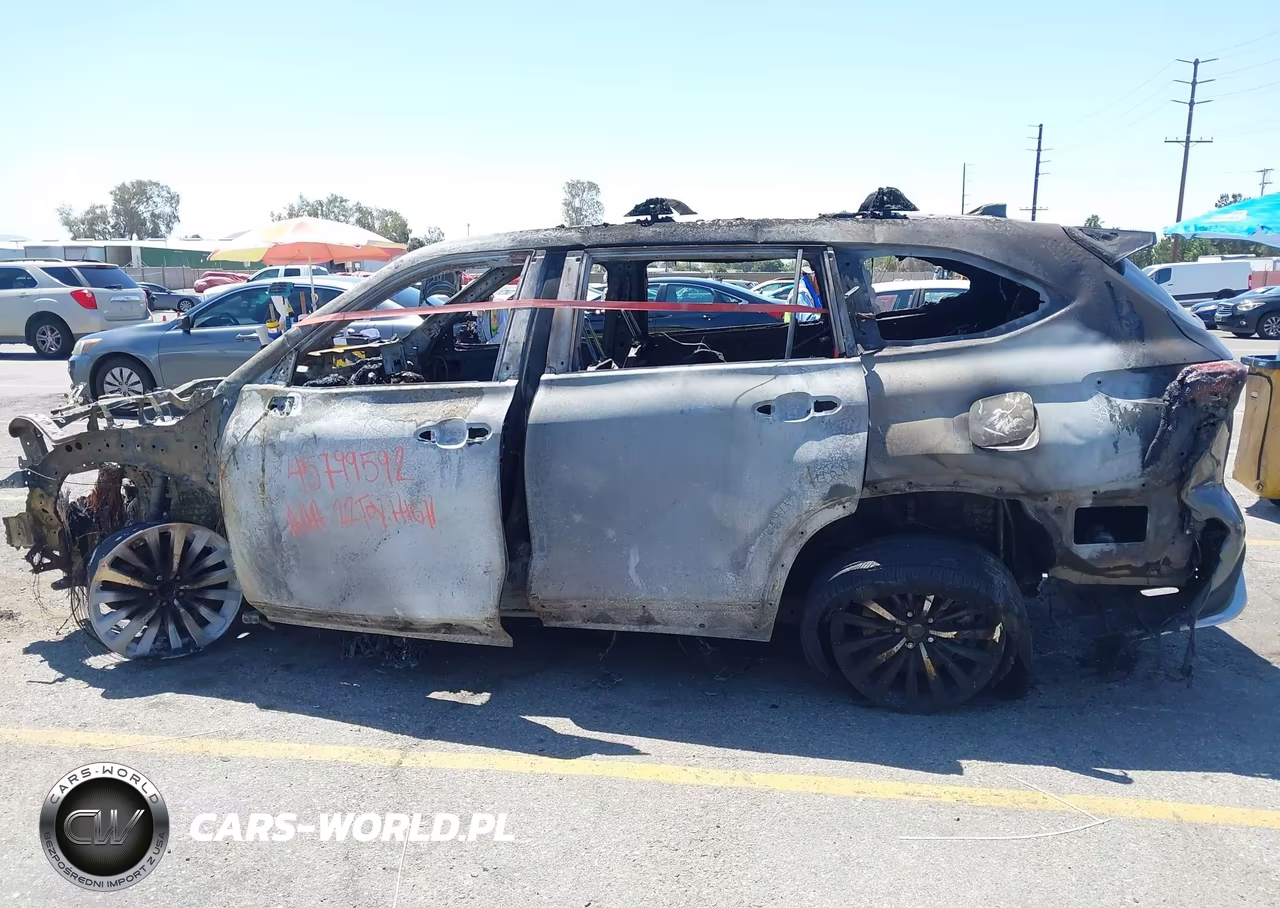 2022 Toyota Highlander Xse VIN:5TDJZRAH7NS090142 - 14