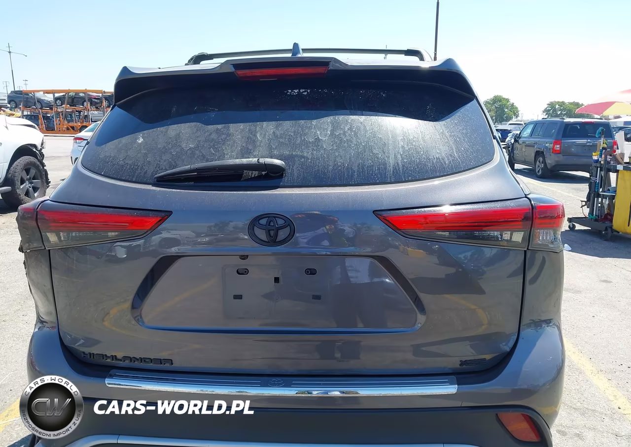 2022 Toyota Highlander Xse VIN:5TDJZRAH7NS090142 - 16