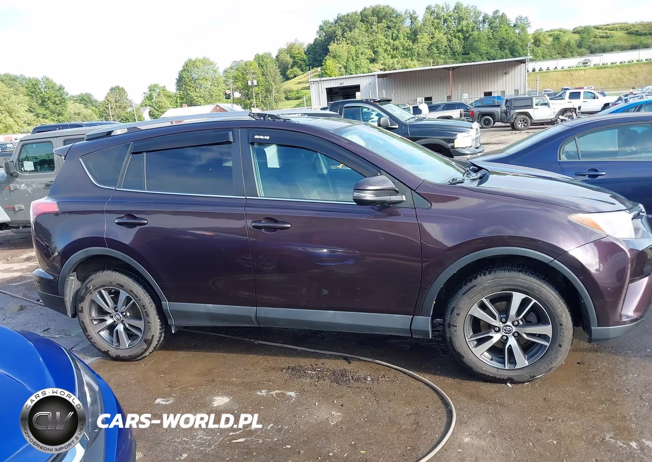 2018 Toyota Rav4 Xle VIN:2T3RFREV9JW821366 - 14