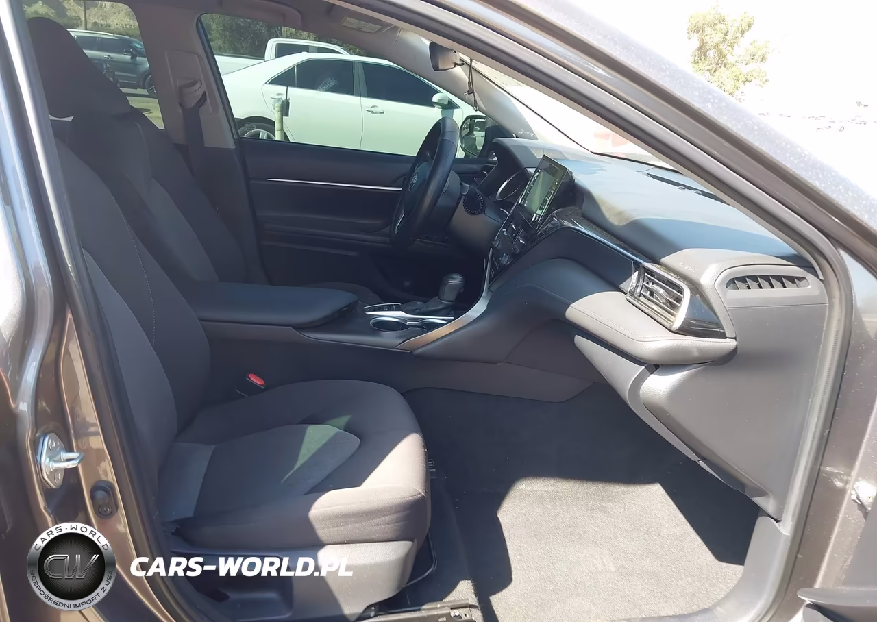 2021 Toyota Camry Le Hybrid VIN:4T1C31AKXMU550214 - 5