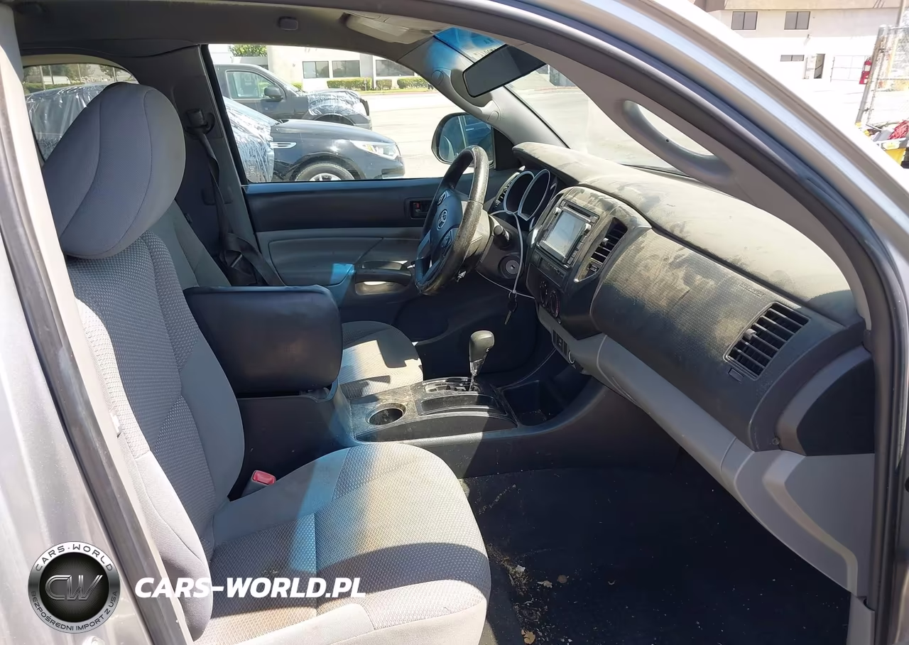 2015 Toyota Tacoma VIN:5TFTX4CN2FX063141 - 5
