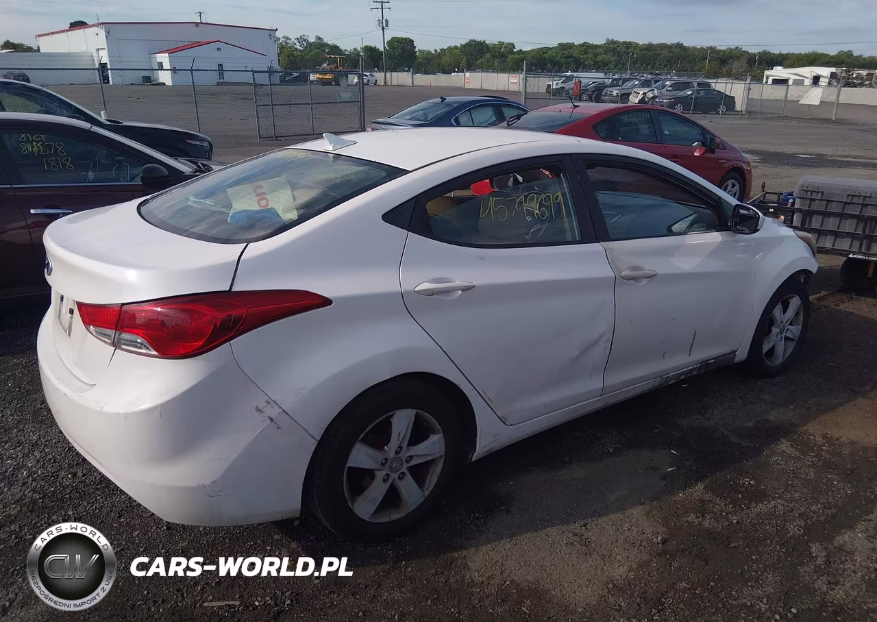 2012 Hyundai Elantra Gls VIN:5NPDH4AE1CH067905 - 4