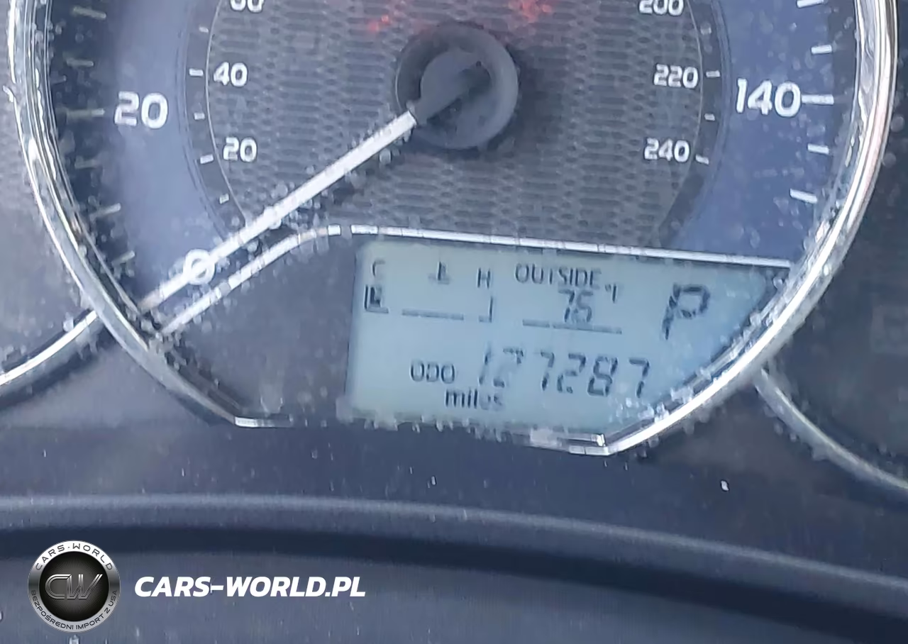 2015 Toyota Corolla Le VIN:2T1BURHE9FC341641 - 15