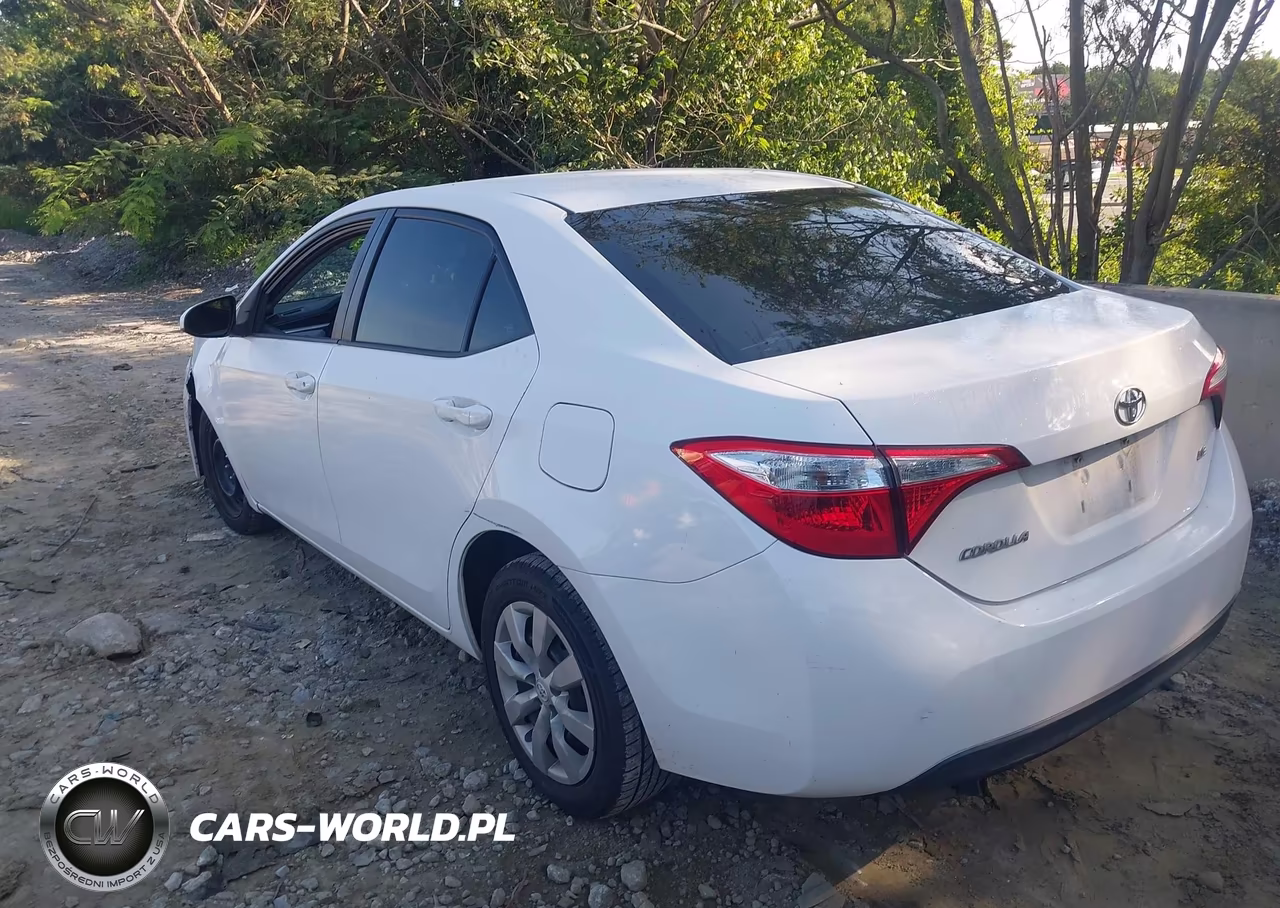 2015 Toyota Corolla Le VIN:2T1BURHE9FC341641 - 3