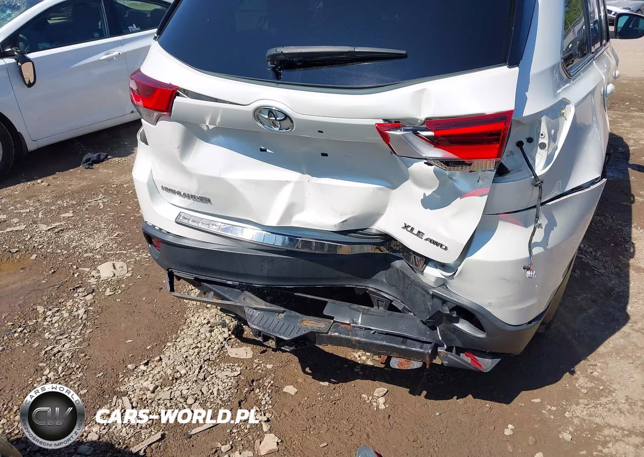 2019 Toyota Highlander Xle VIN:5TDJZRFH9KS627503 - 18