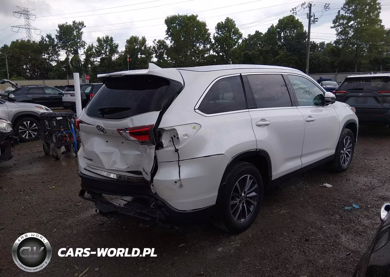 2019 Toyota Highlander Xle VIN:5TDJZRFH9KS627503 - 4