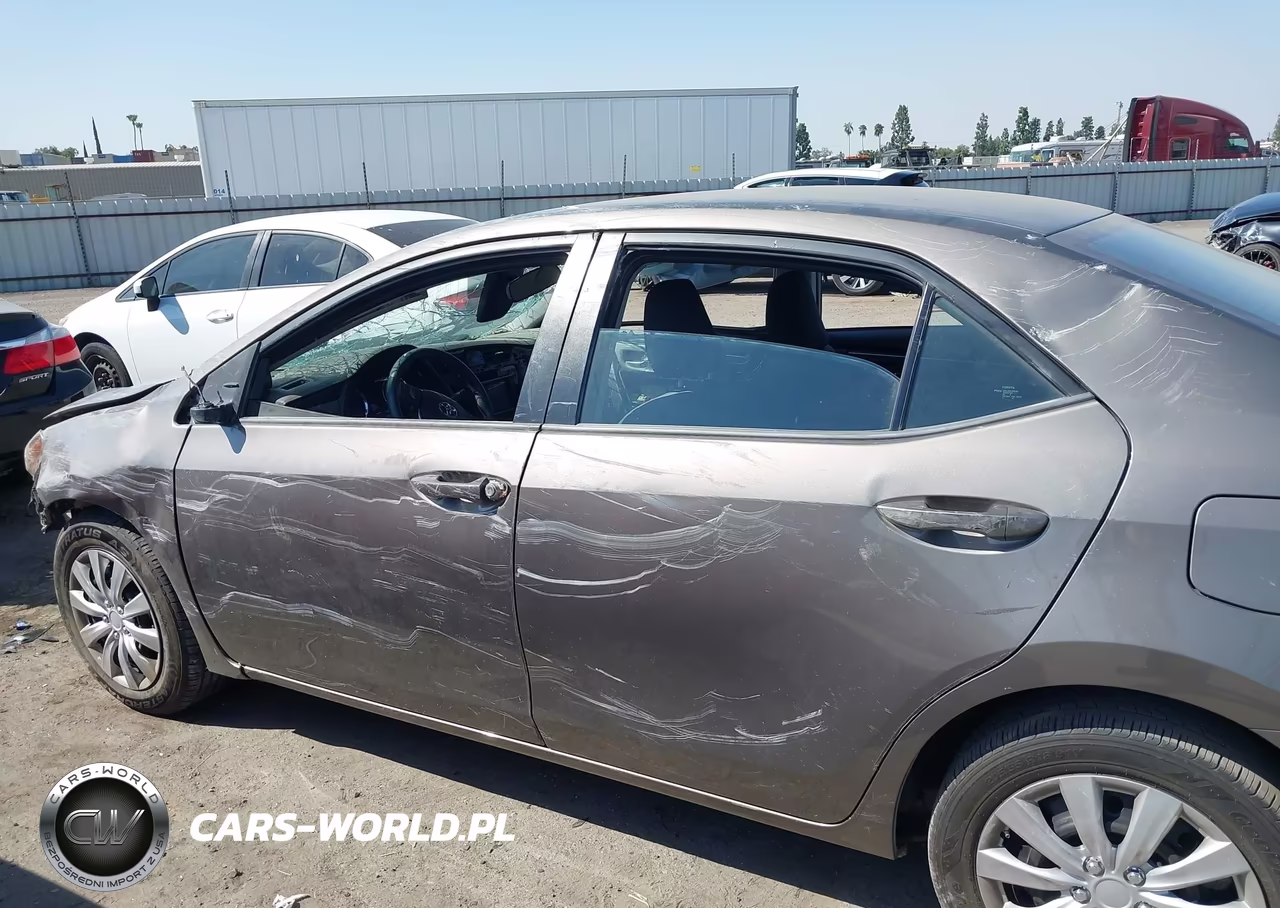 2017 Toyota Corolla Le VIN:2T1BURHE2HC773068 - 16