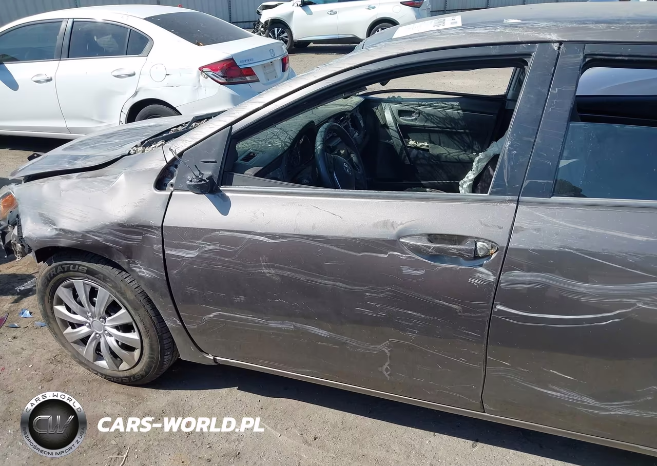 2017 Toyota Corolla Le VIN:2T1BURHE2HC773068 - 17