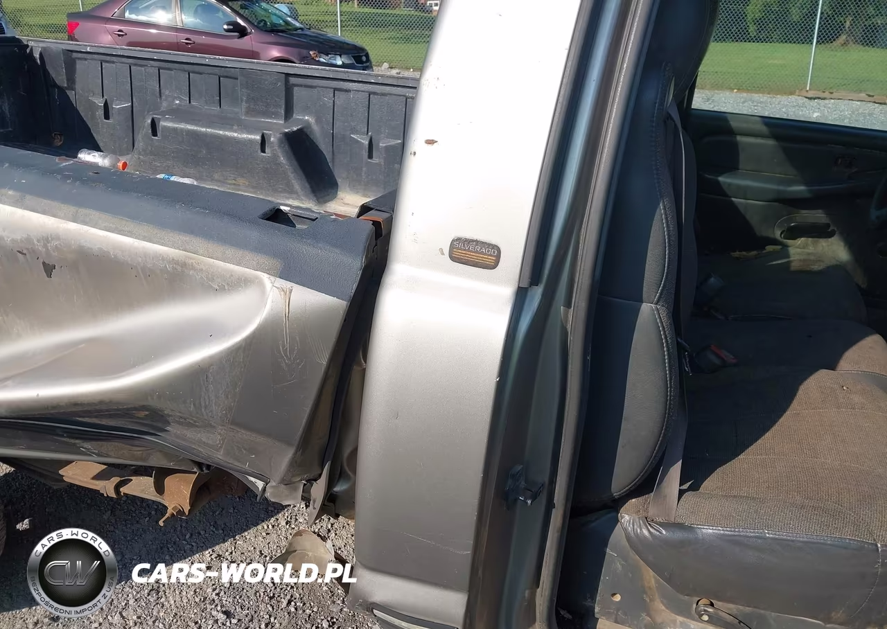 2000 Chevrolet Silverado 1500 VIN:1GCEC14V3YE373265 - 8