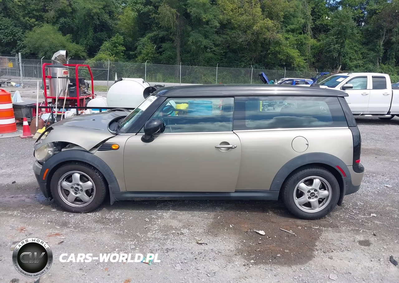 MINI COOPER CLU VIN:WMWML3C53ATX38101 - 14