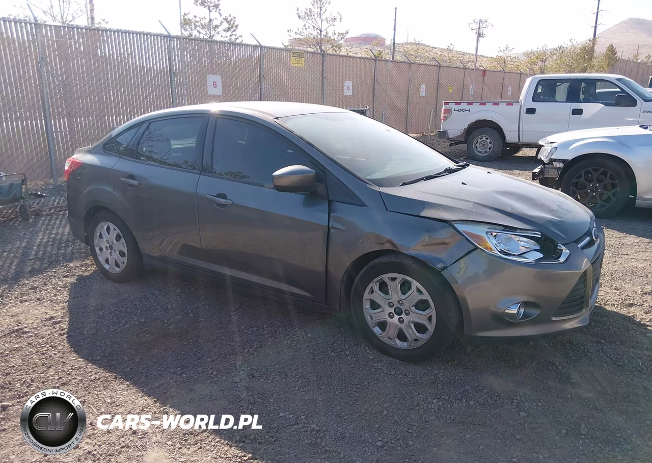 2012 Ford Focus Se VIN:1FAHP3F27CL456935 - 1