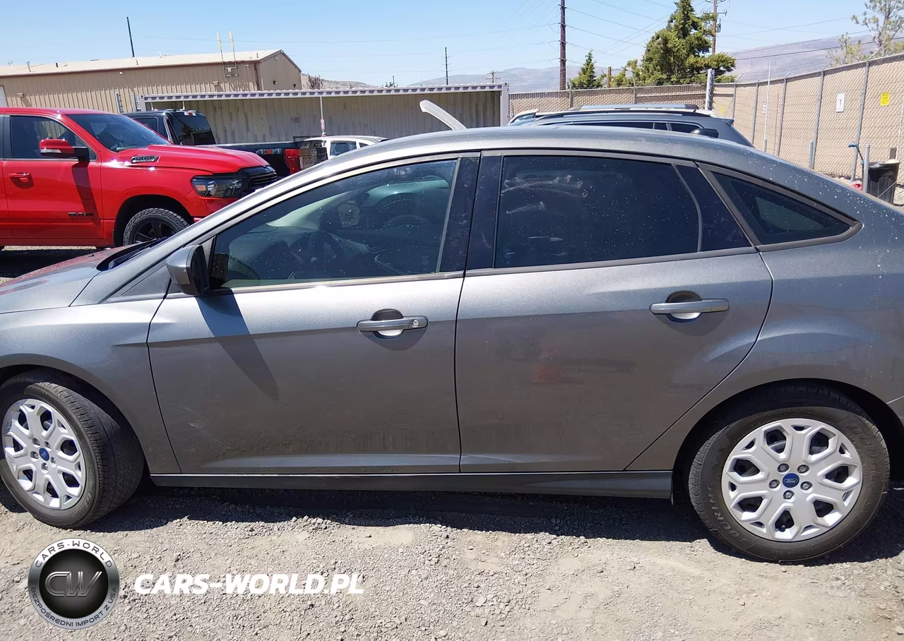 2012 Ford Focus Se VIN:1FAHP3F27CL456935 - 14