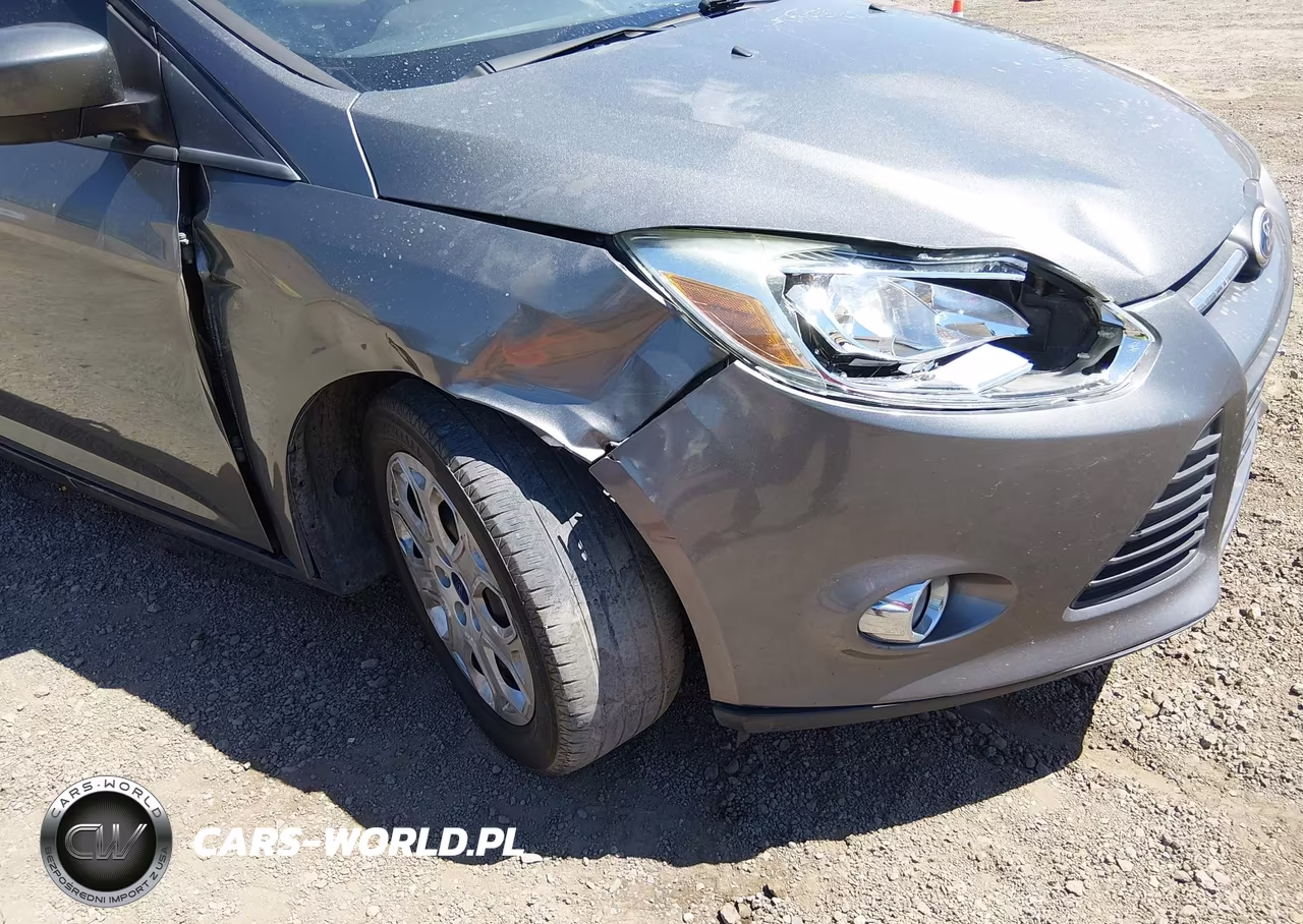 2012 Ford Focus Se VIN:1FAHP3F27CL456935 - 6