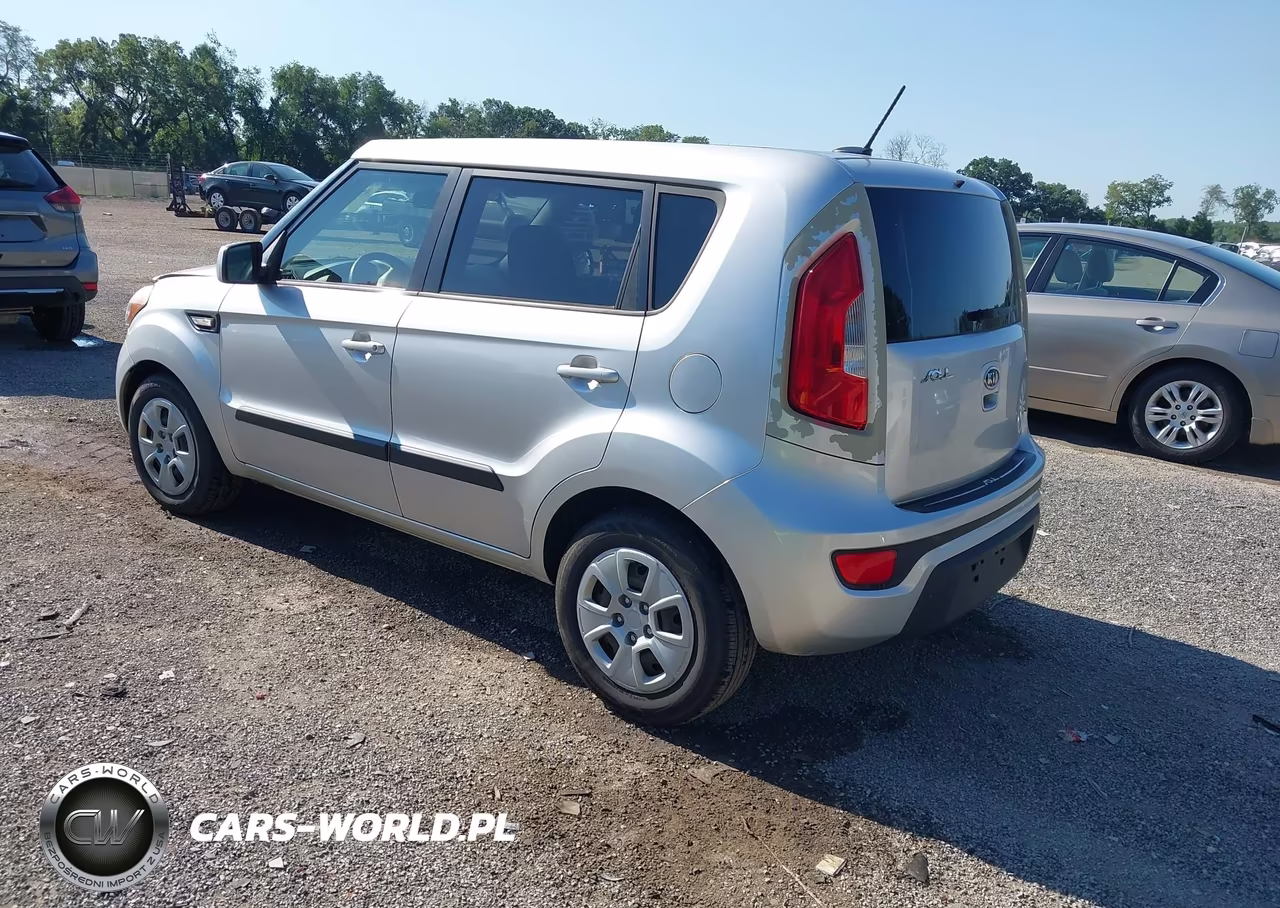 2012 Kia Soul VIN:KNDJT2A54C7463739 - 3