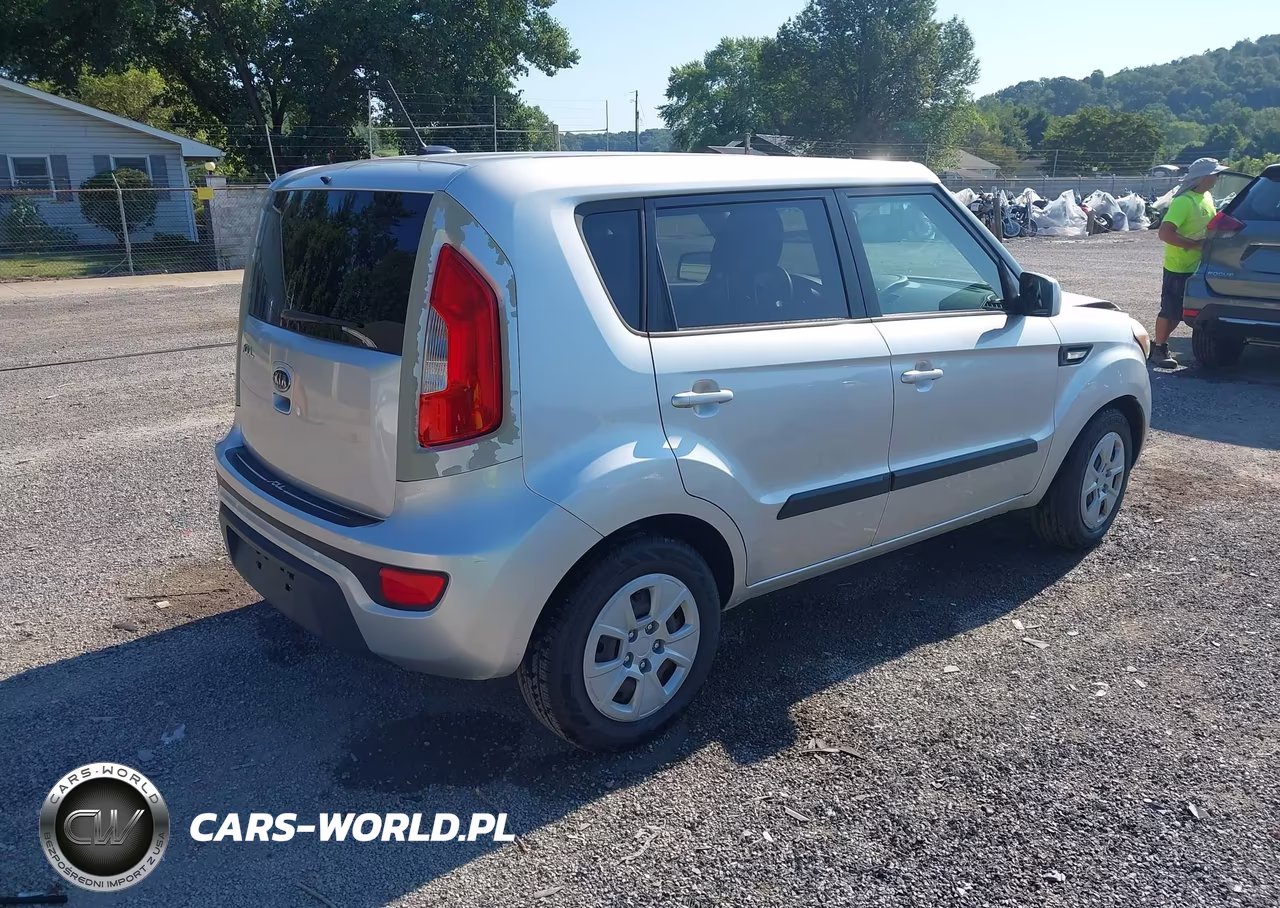 2012 Kia Soul VIN:KNDJT2A54C7463739 - 4