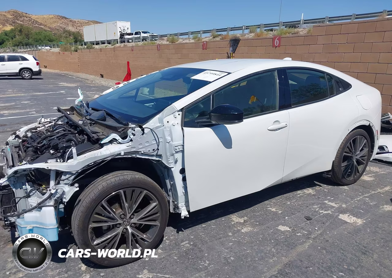 2025 Toyota Prius Xle VIN:JTDACAAU5S3059212 - 15