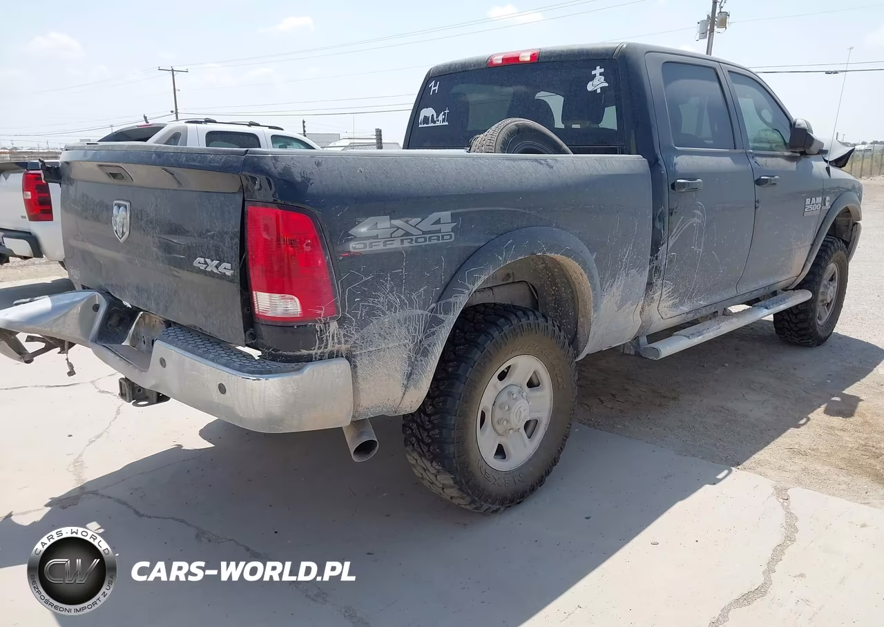 2018 Ram 2500 VIN:3C6UR5CL3JG222983 - 4