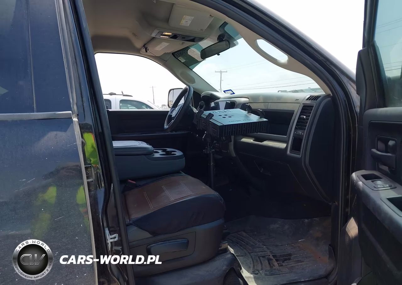 2018 Ram 2500 VIN:3C6UR5CL3JG222983 - 5