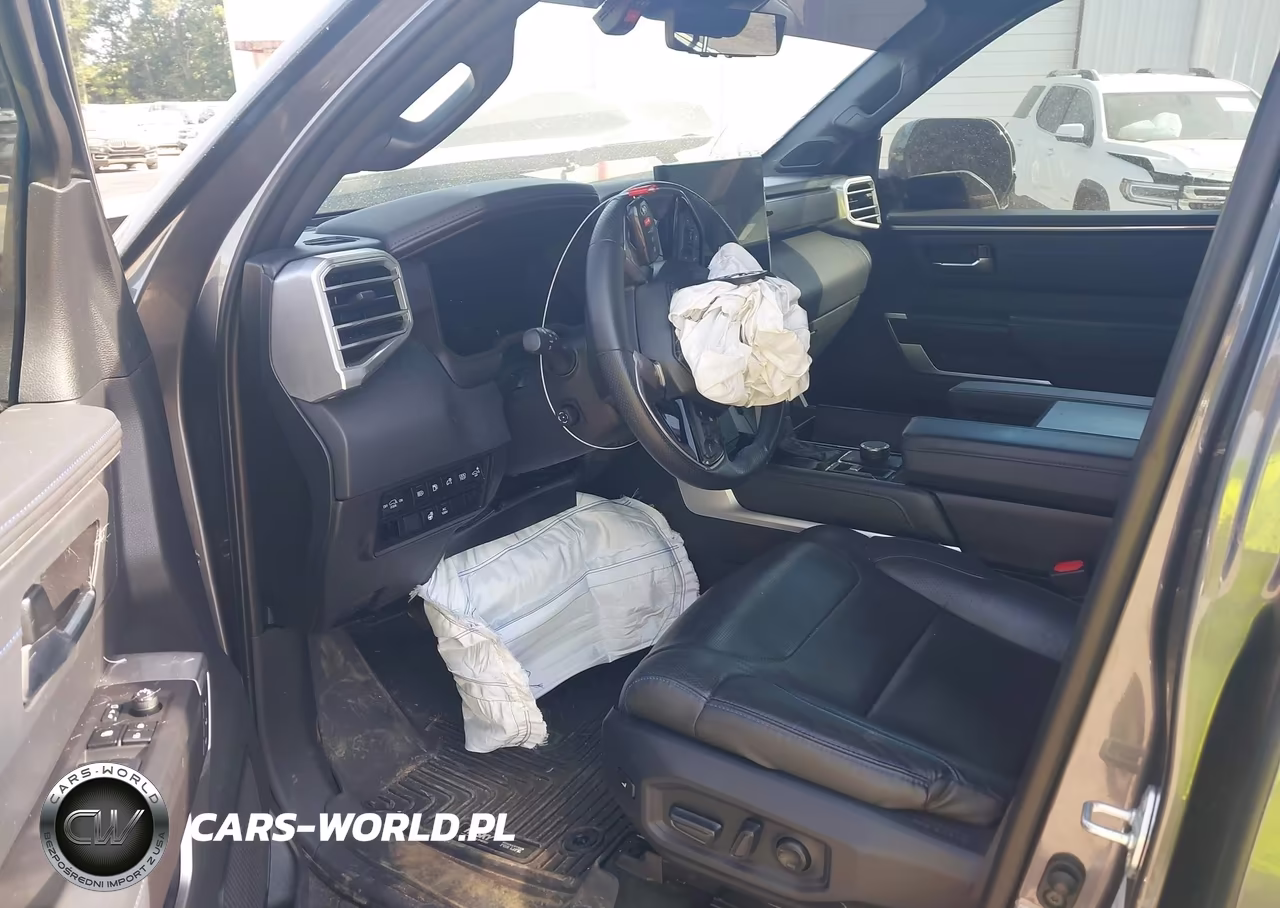 2023 Toyota Sequoia Platinum VIN:7SVAAABA0PX005378 - 5