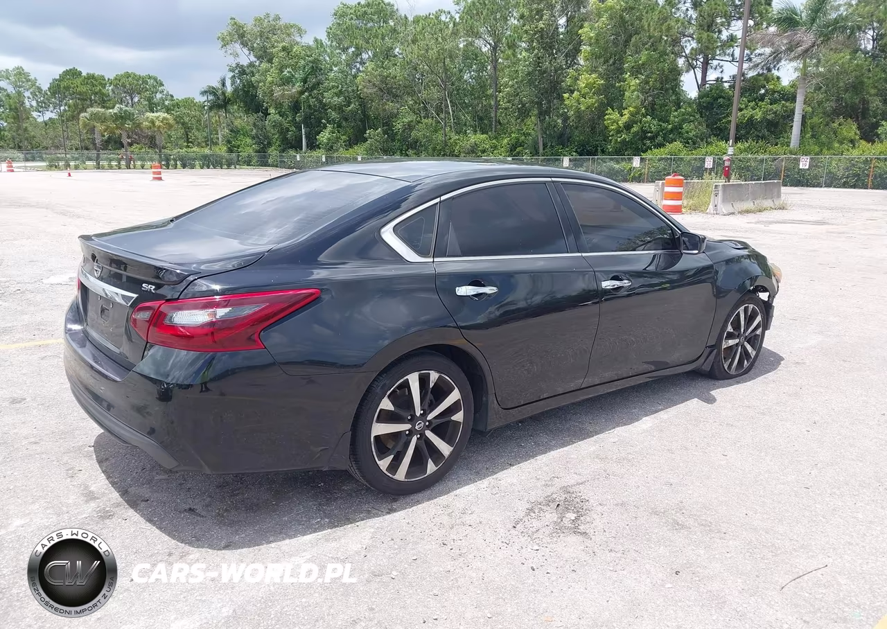 2018 Nissan Altima 2.5 Sr VIN:1N4AL3AP4JC104344 - 4