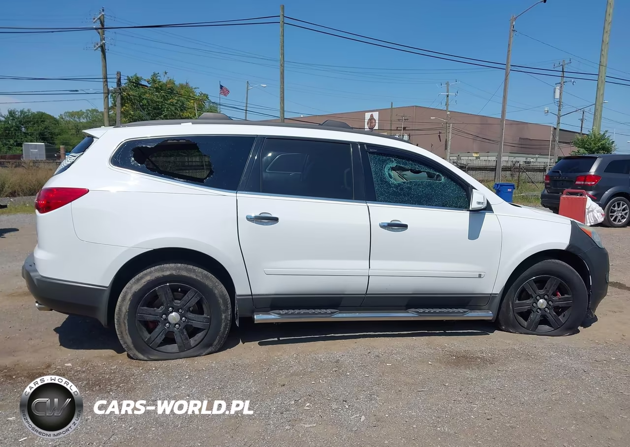2010 Chevrolet Traverse Lt VIN:1GNLRGED9AS118875 - 13