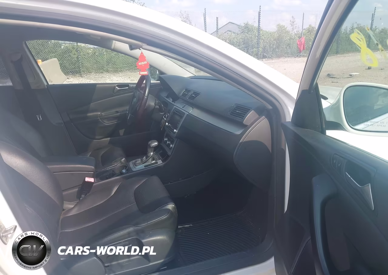 2010 Volkswagen Passat Komfort VIN:WVWJK7AN7AP035676 - 5