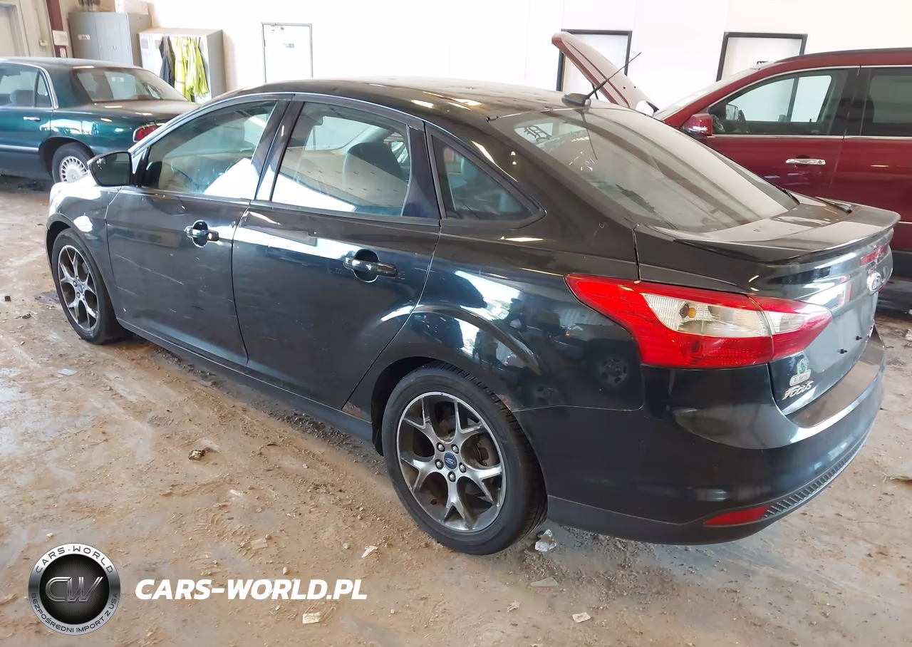2014 Ford Focus Se VIN:1FADP3F25EL398082 - 3