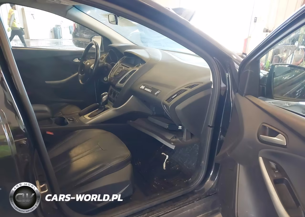 2014 Ford Focus Se VIN:1FADP3F25EL398082 - 5