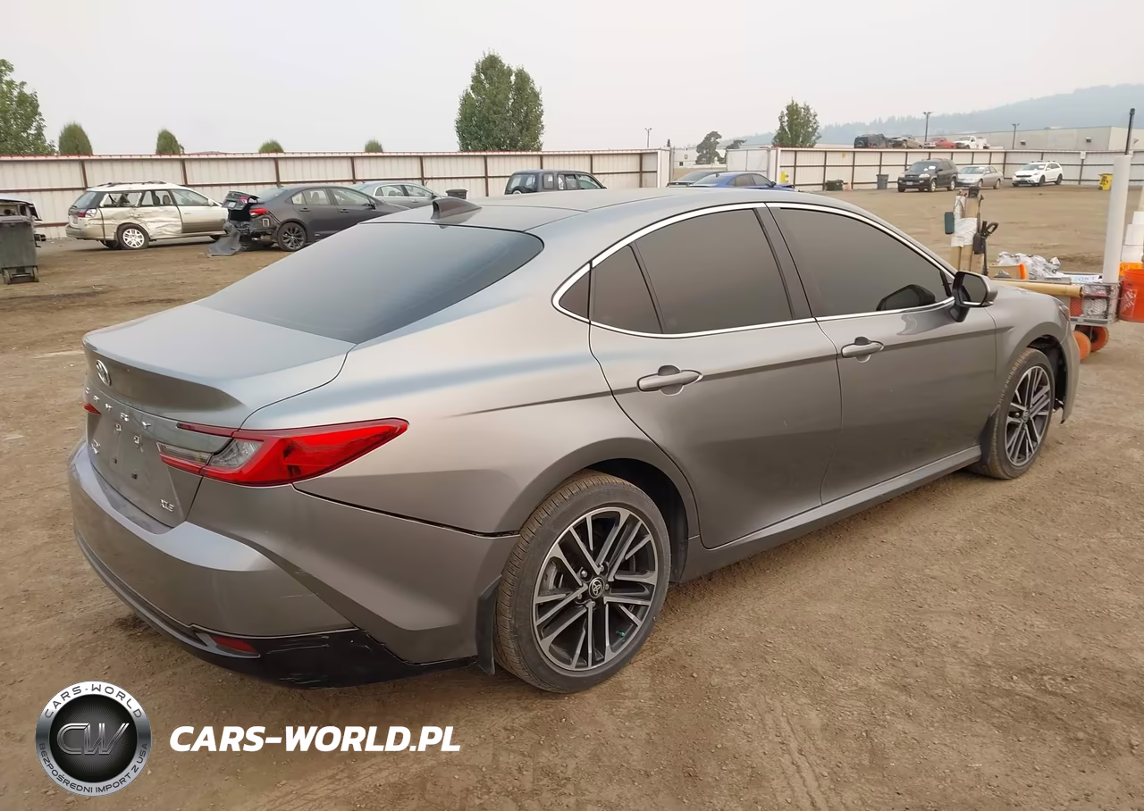 2025 Toyota Camry Xle VIN:4T1DBADK2SU520270 - 4