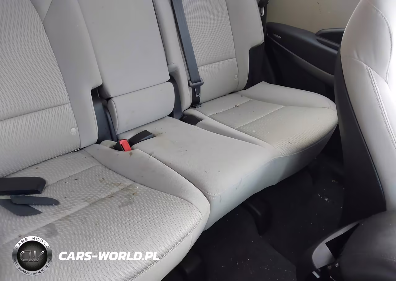 2018 Hyundai Santa Fe Sport 2.4L VIN:5XYZUDLB8JG522788 - 8