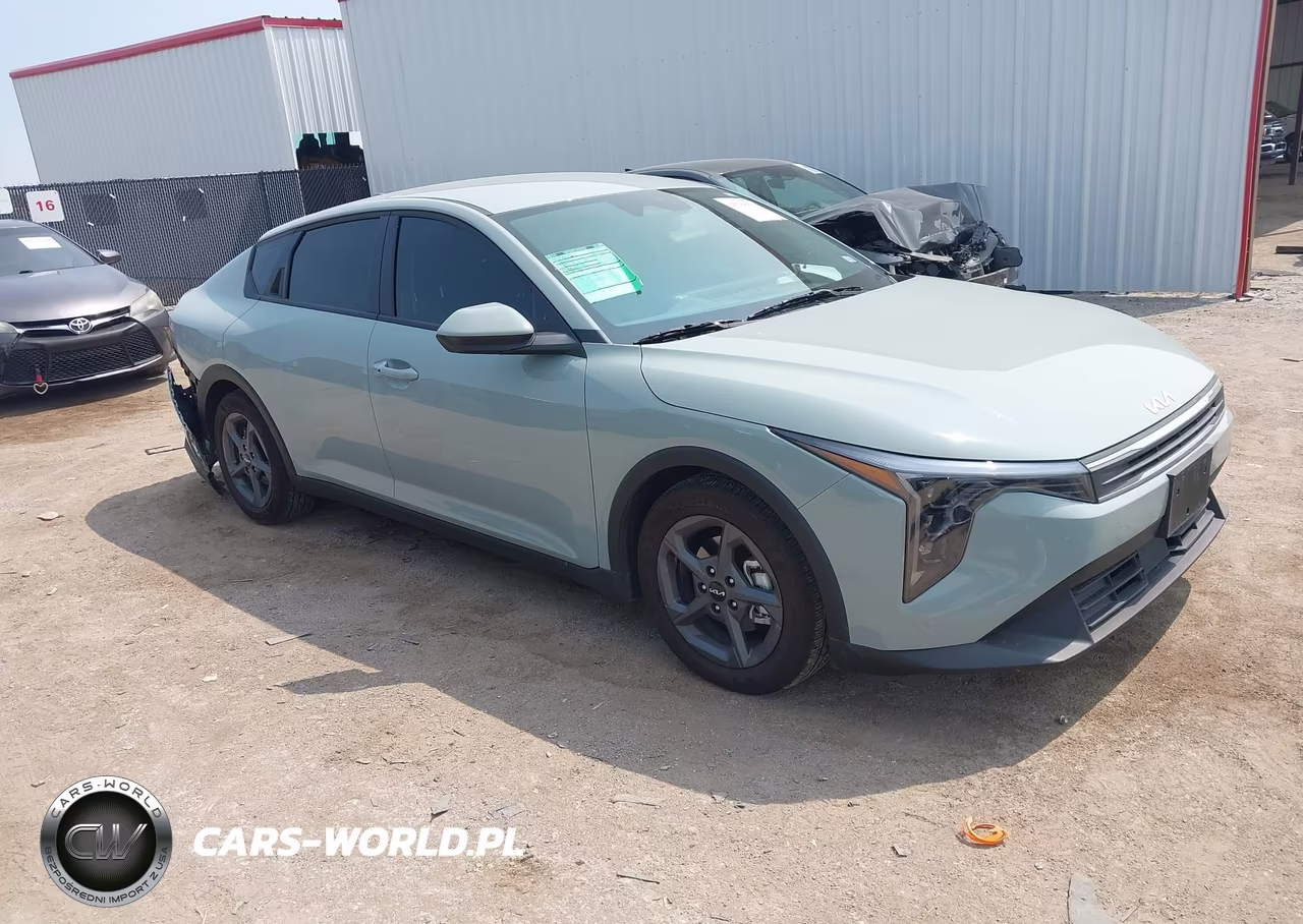 2025 Kia K4 Lxs – zdjęcie 1 z 17