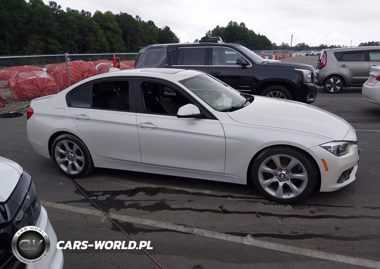 2018 BMW 320I xDrive VIN:WBA8E5G52JNU46087 - 14