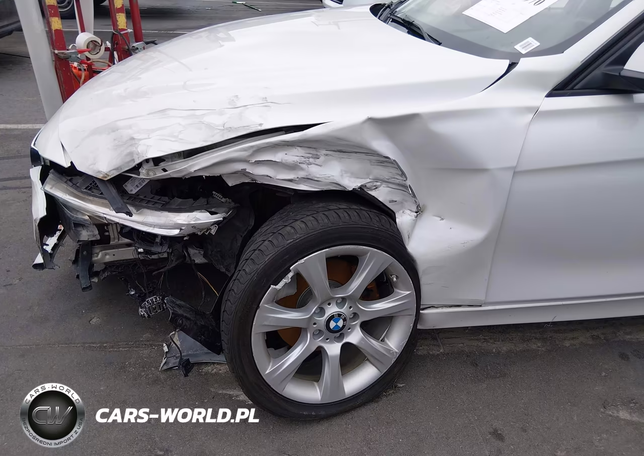 2018 BMW 320I xDrive VIN:WBA8E5G52JNU46087 - 6