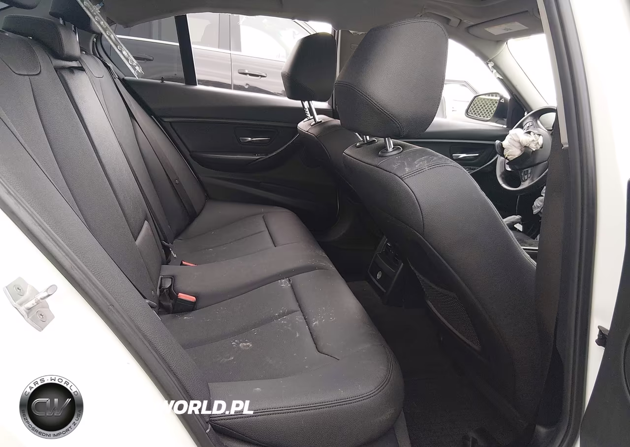 2018 BMW 320I xDrive VIN:WBA8E5G52JNU46087 - 8