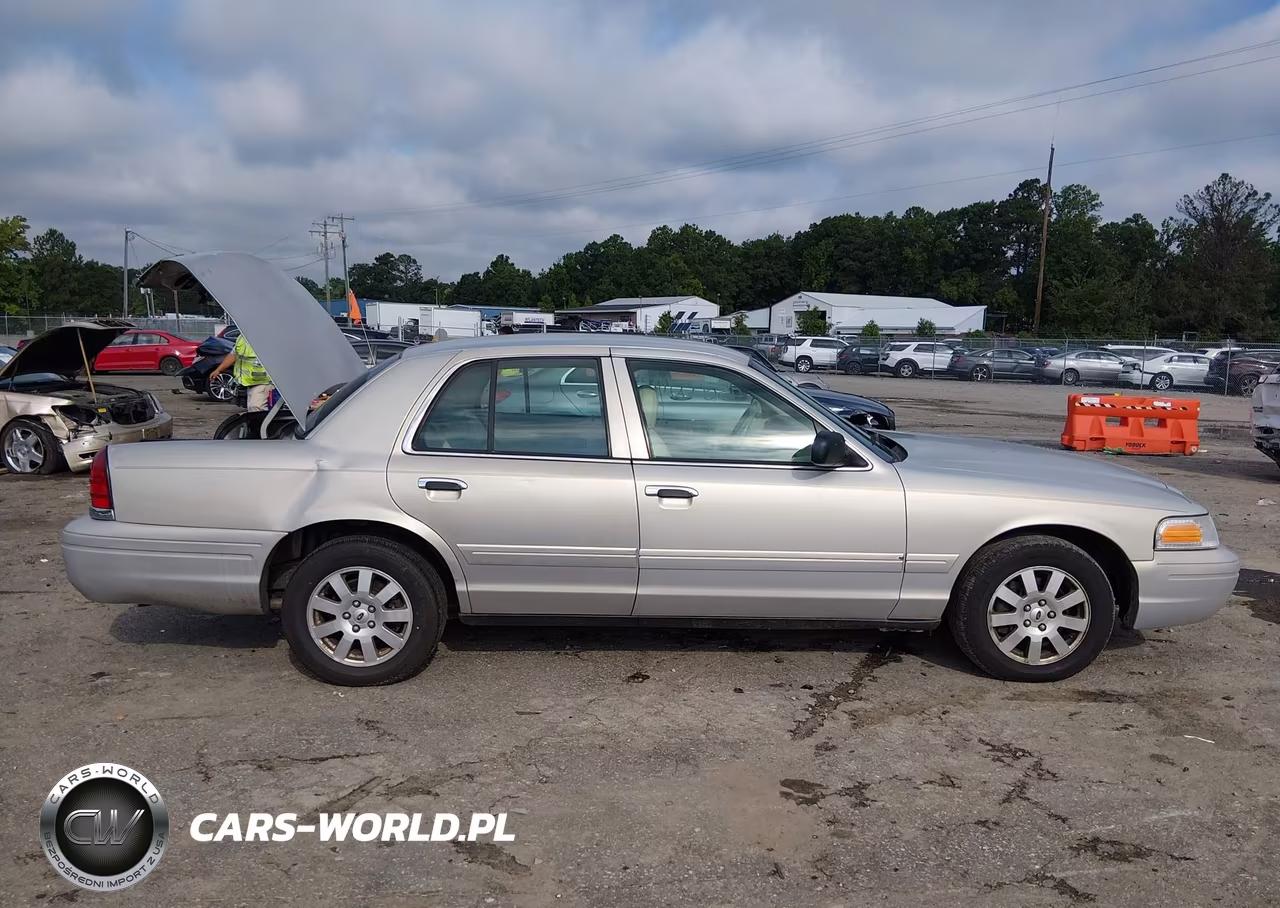 2007 Ford Crown Victoria Lx VIN:2FAFP74V97X142398 - 13
